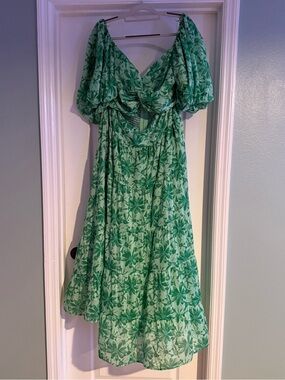 Chic Green Leaf Print Midi Dress
